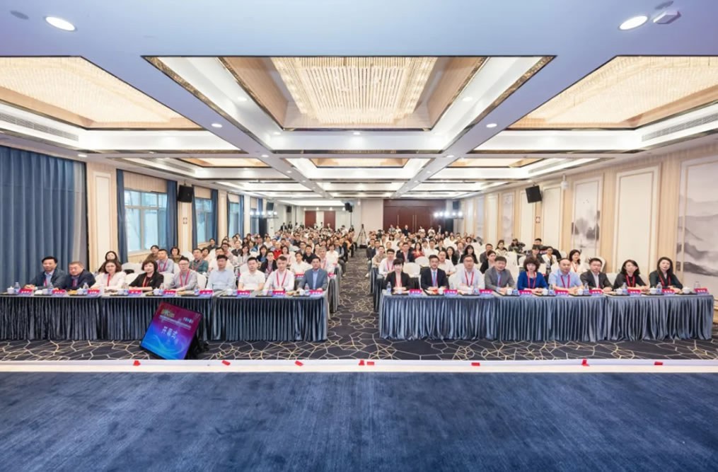 醫(yī)工協(xié)同破局“卡脖子”，山外山領(lǐng)跑血液凈化產(chǎn)業(yè)智慧轉(zhuǎn)型